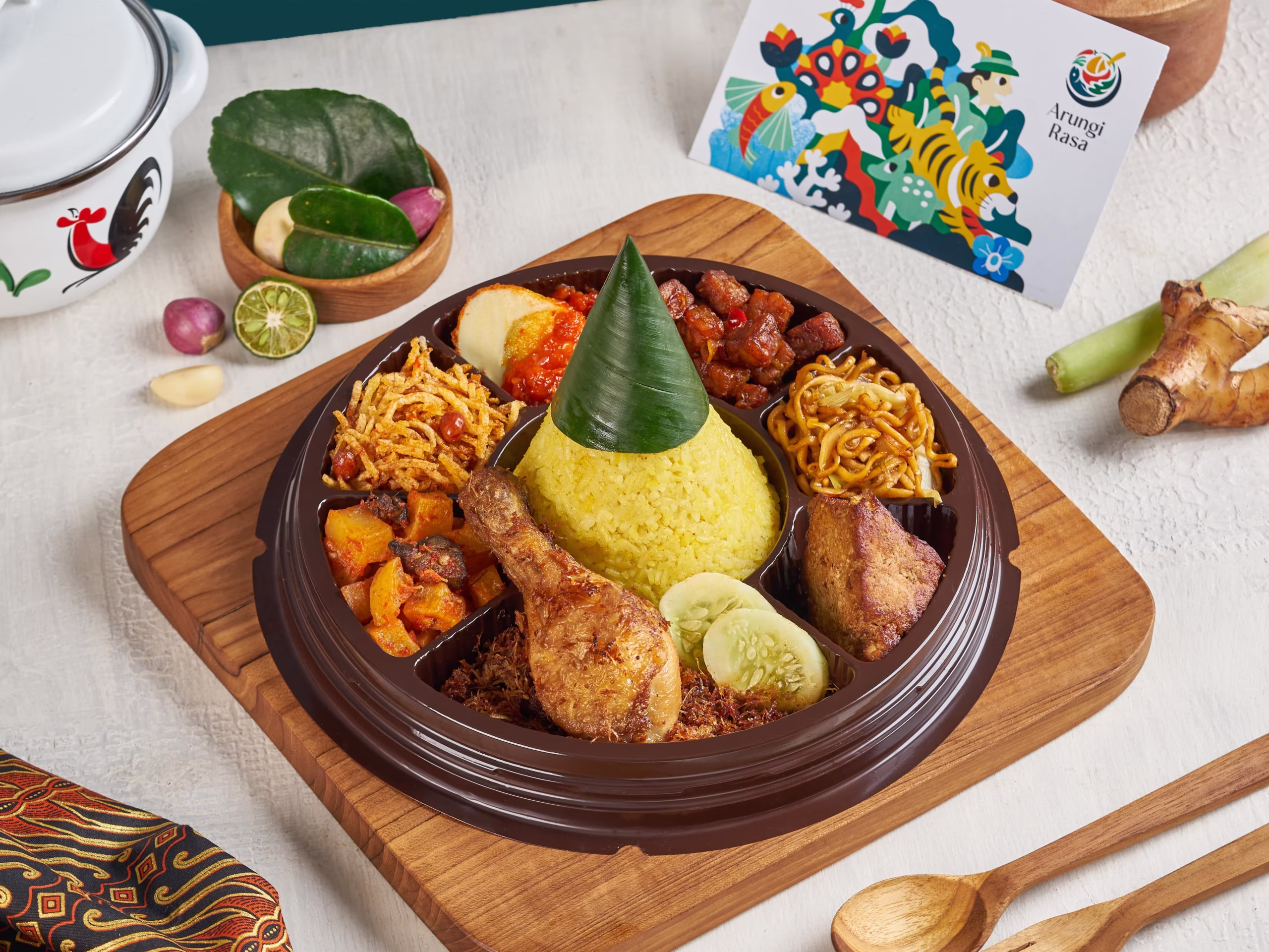 Mini tumpeng ayam Arungi Rasa untuk acara kantor dan syukuran